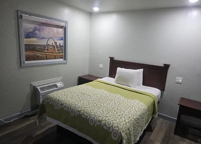 Fairmont City Motels