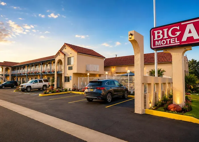 Orange Motels