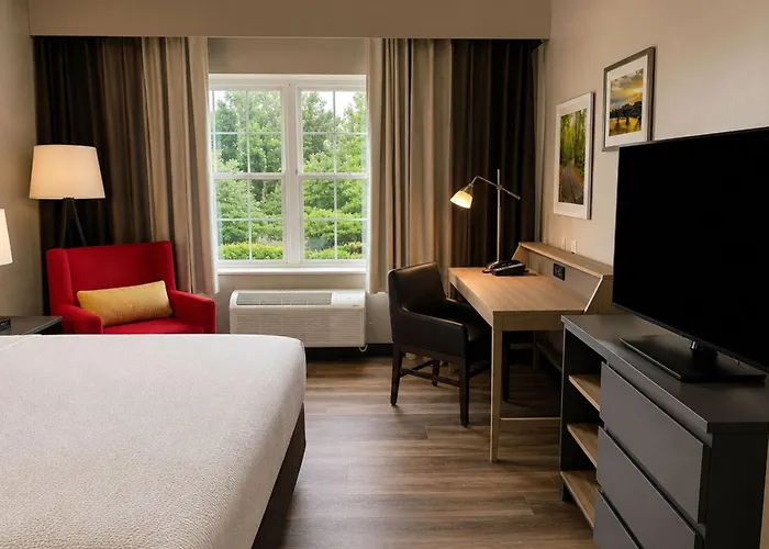 Farragut Dog Friendly Lodging and Hotels