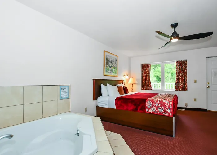 Colonie Motels