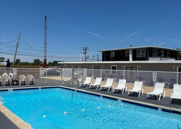 Mineola Motels