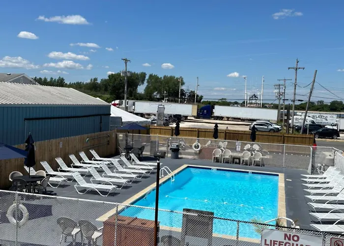 Sayreville Motels