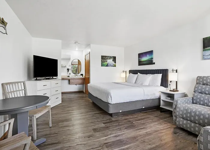 Ellison Bay Motels