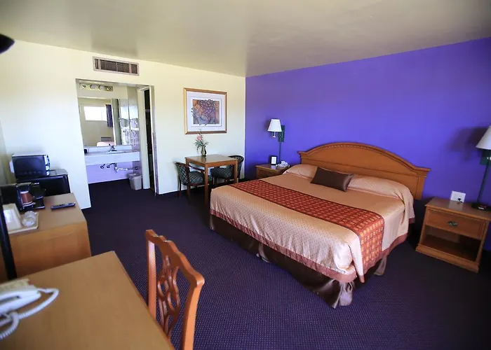 Clarendon Motels