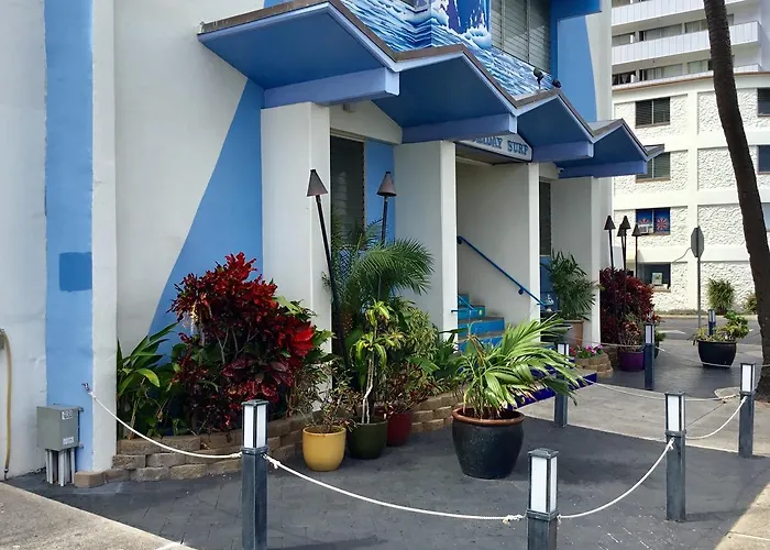Honolulu Dog Friendly Lodging and Hotels