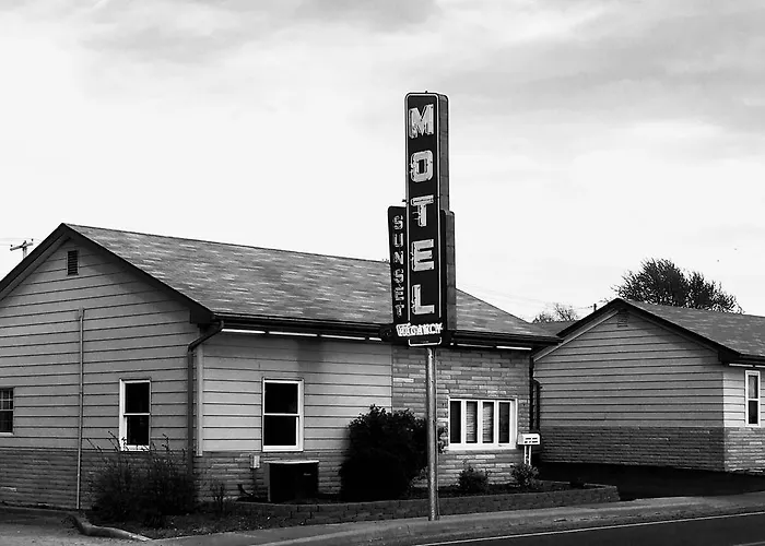 High Ridge Motels