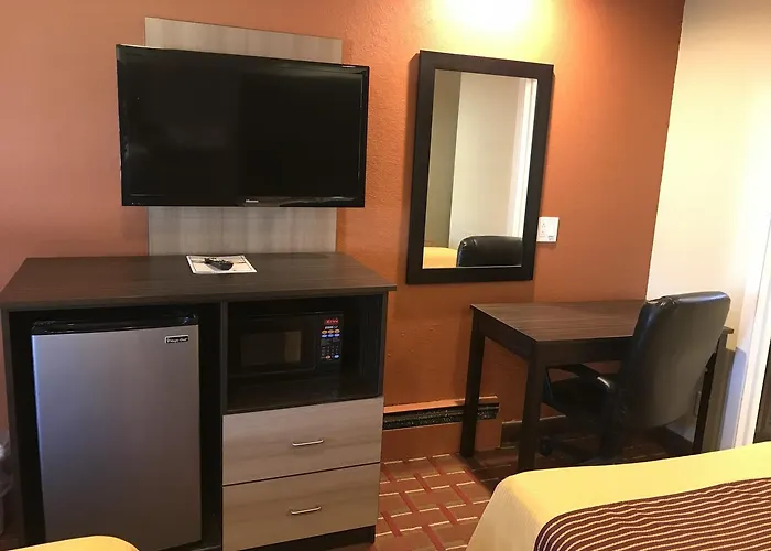 Tonawanda Motels