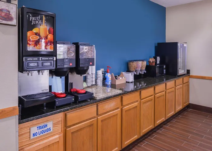 Geneseo Motels