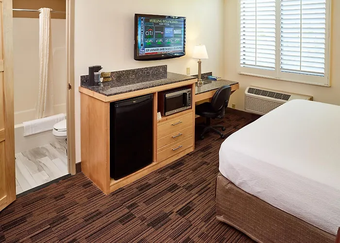 Apple Valley Dog Friendly Hotels