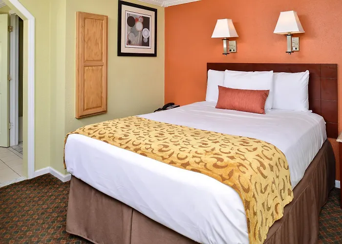 Mastic Motels