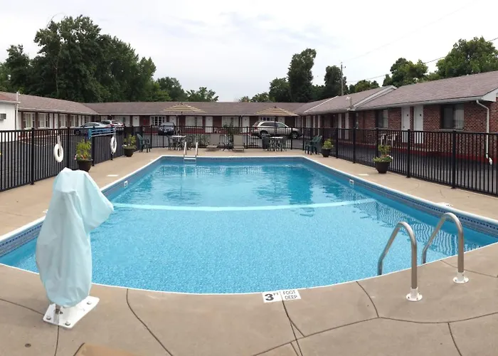 Warsaw Motels