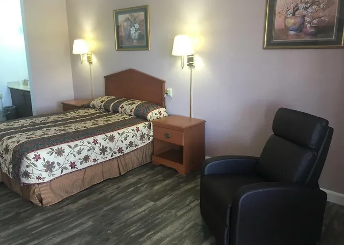 Saint James Motels