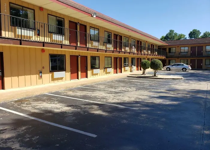 Oakville Motels