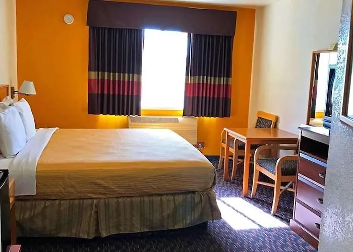 Dunnigan Motels