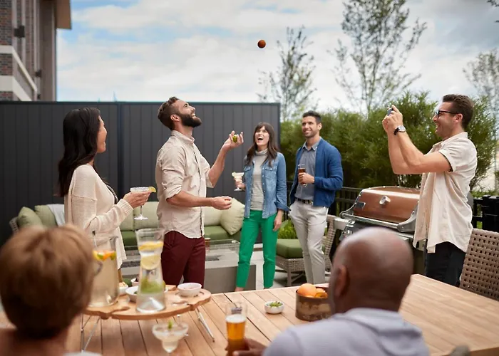 Best 4 Spa Hotels in Green Bay for a Relaxing Getaway